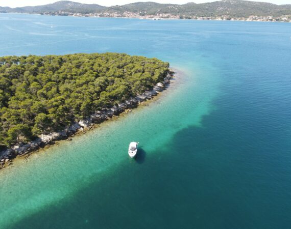 Trim Nautica Charter Boats