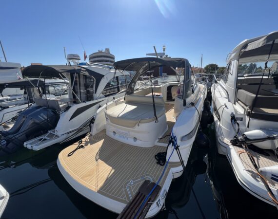 The new Bavaria S29 motor yacht cruising the Adriatic, ideal for charter from Biograd