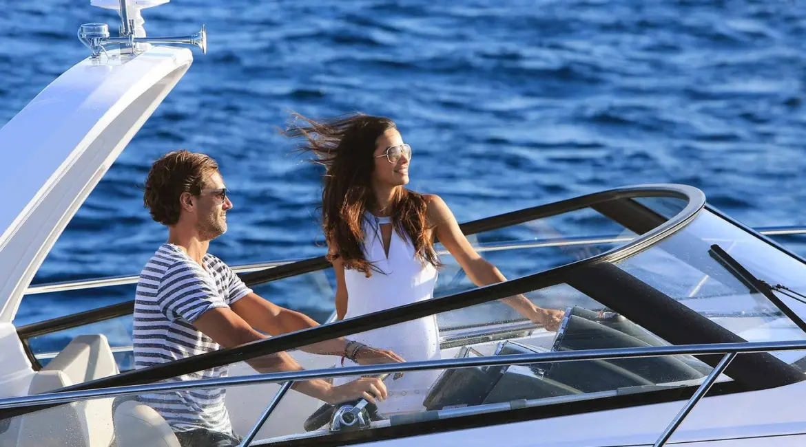 Motor yacht docking training in Croatia during skipper training with TriM Nautica