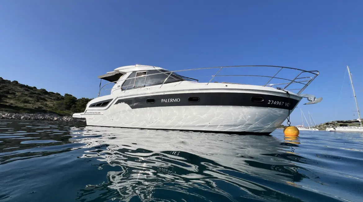 Bavaria S33 motor yacht charter croatia