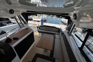 Kitchen and saloon inside Bavaria SR36