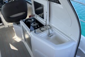Cockpit of Bavaria 33 HT Palermo – spacious and comfortable helm area with modern controls and seating