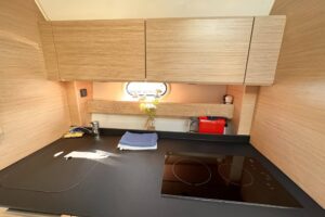 BAVARIA S33HT by trim nautica